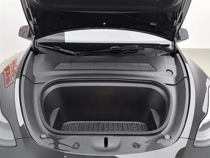 Фото 6 - Tesla Model Y