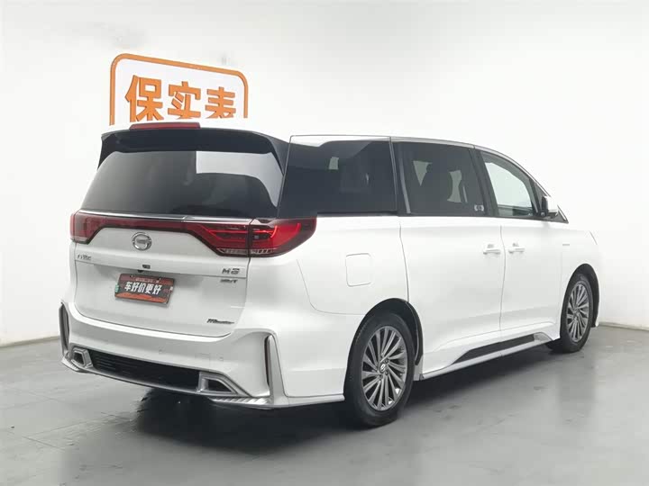 Фото 2 - GAC Trumpchi M8