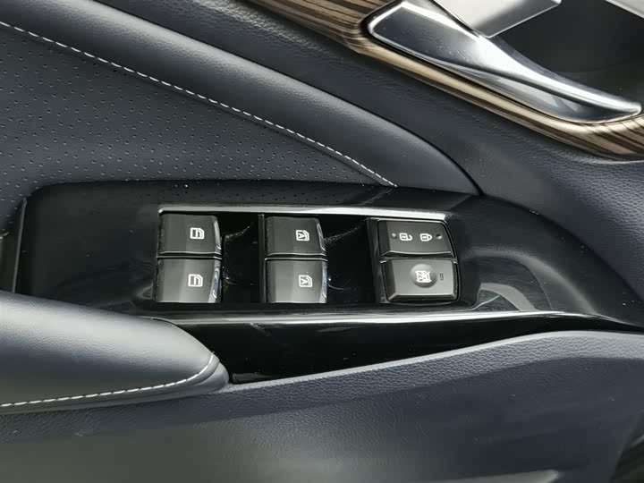 Фото 9 - GAC Trumpchi M8