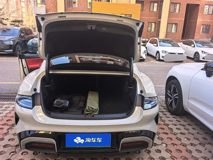 Фото 4 - Xiaomi SU7