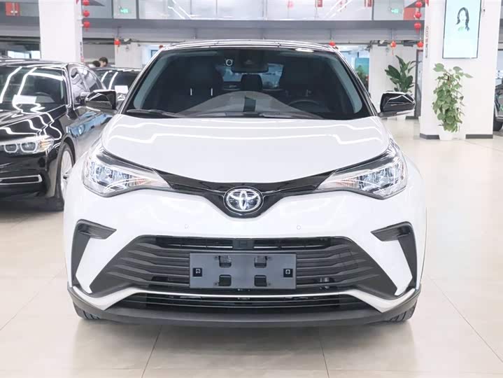 Фото 2 - Toyota Izoa