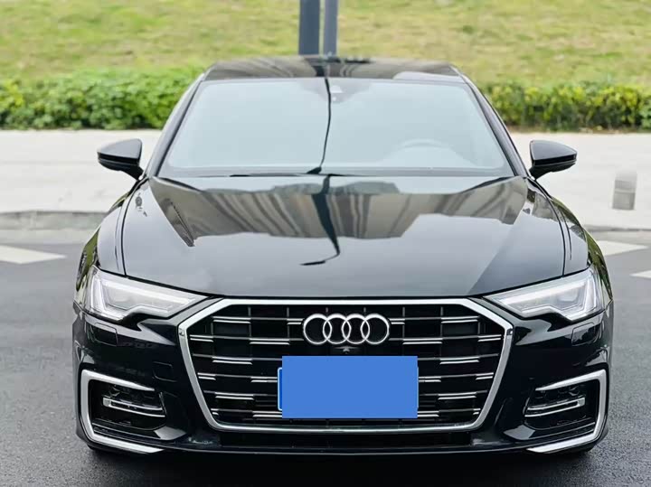 Фото 1 - Audi A6L