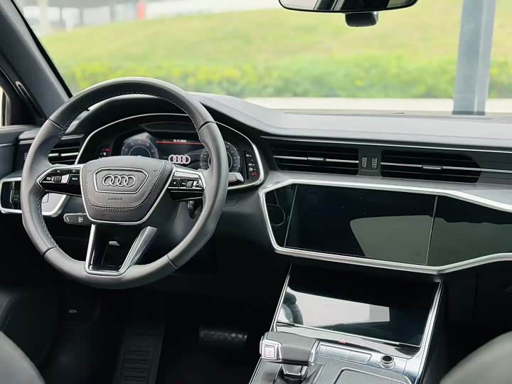 Фото 5 - Audi A6L
