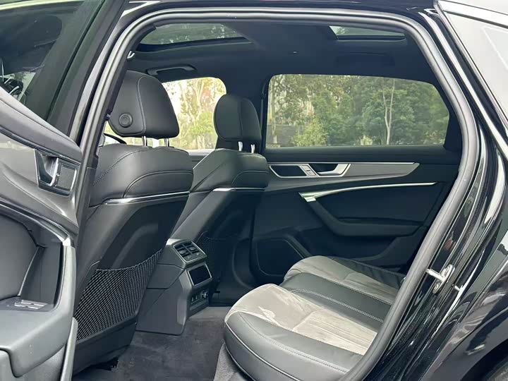 Фото 6 - Audi A6L