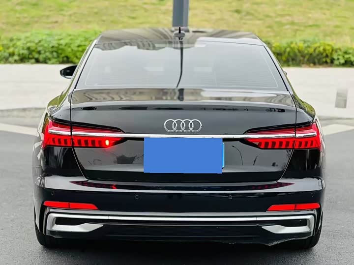 Фото 8 - Audi A6L