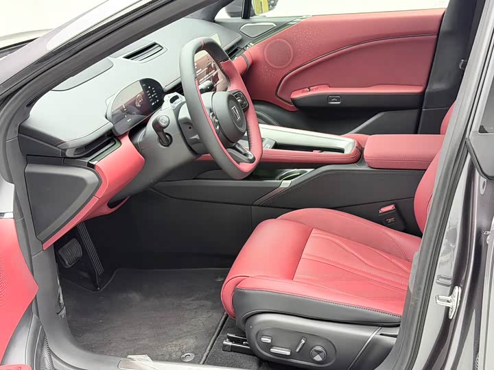 Фото 5 - Zeekr 007 GT