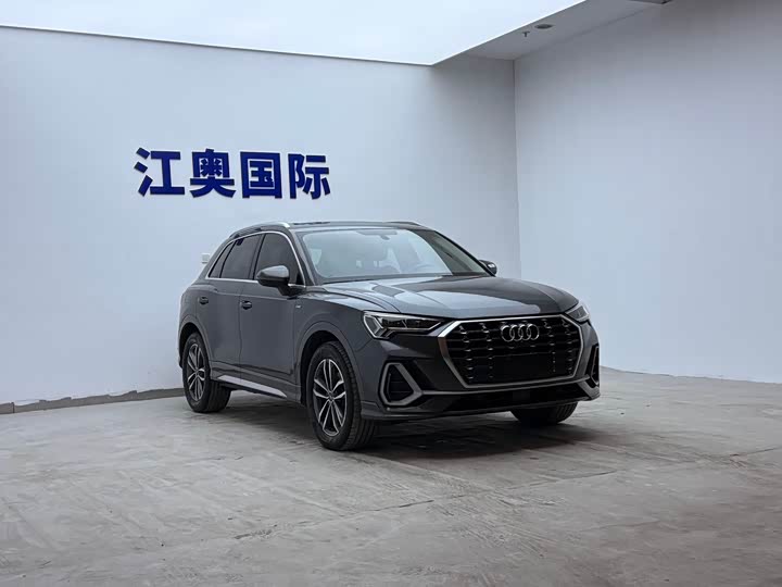 Фото 3 - Audi Q3