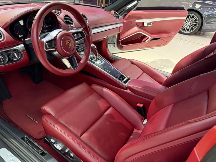 Фото 4 - Porsche 718