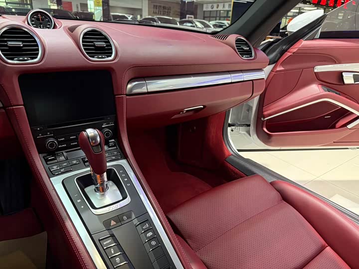 Фото 8 - Porsche 718