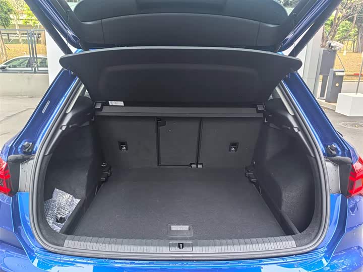 Фото 9 - Audi Q3