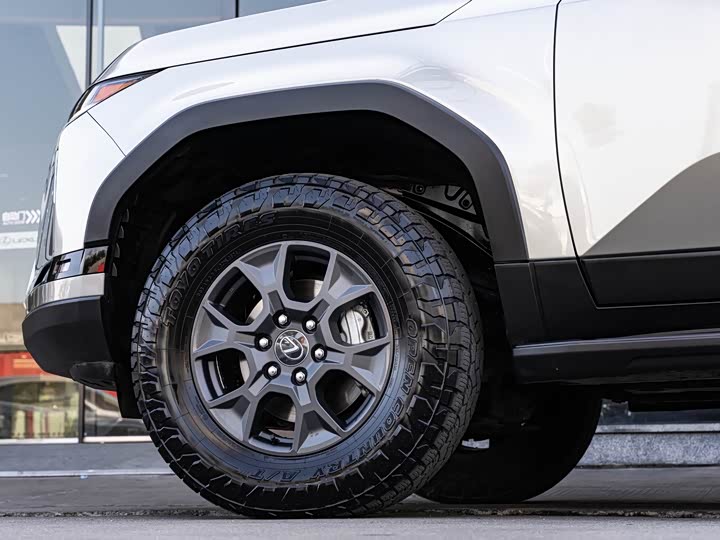 Фото 8 - Lexus GX