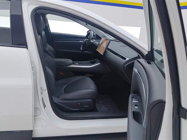 Фото 8 - XPeng Mona M03