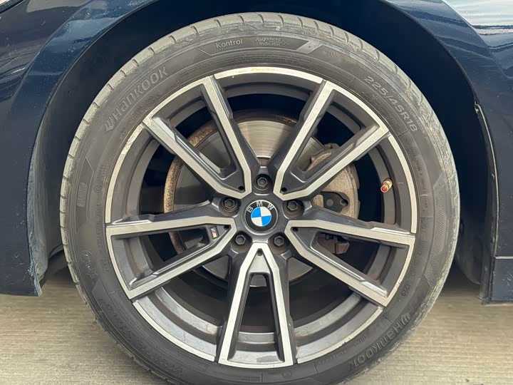 Фото 9 - BMW 3 Series