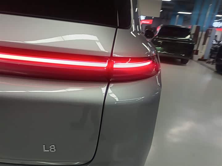 Фото 8 - LiXiang L8