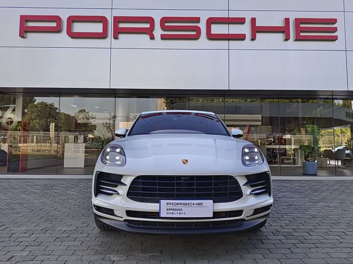 Фото 1 - Porsche Macan