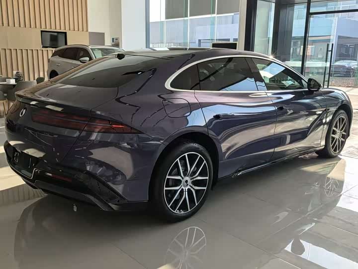 Фото 4 - Denza Z9