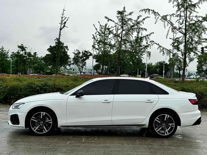 Фото 9 - Audi A4L