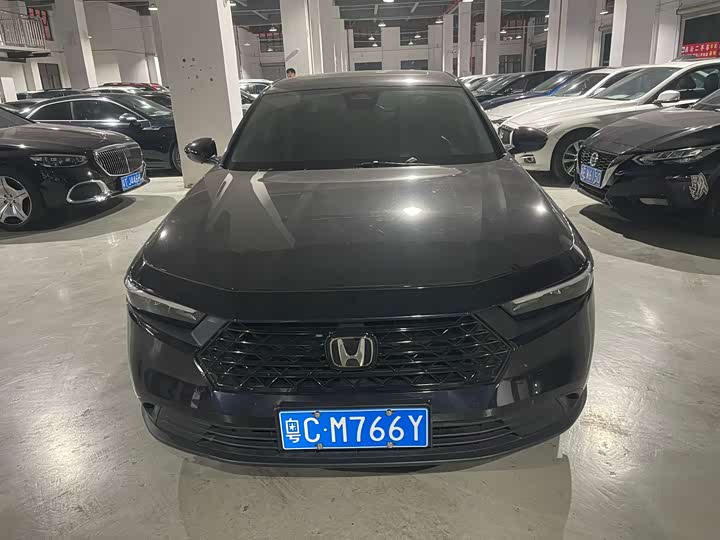 Фото 2 - Honda Accord