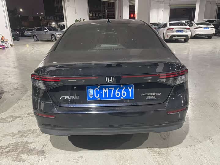 Фото 5 - Honda Accord