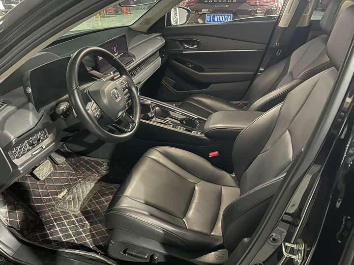 Фото 7 - Honda Accord