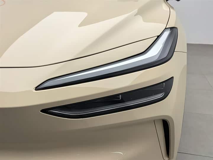 Фото 7 - Nio Onvo L60