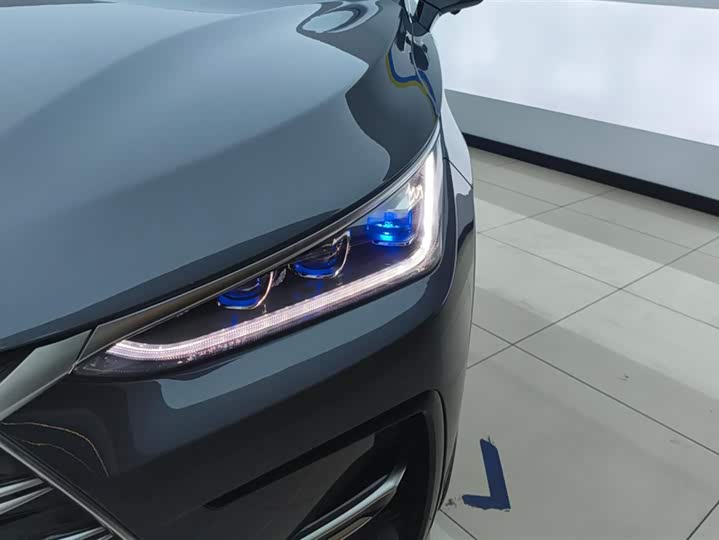 Фото 5 - BYD Tang Hybrid/EV