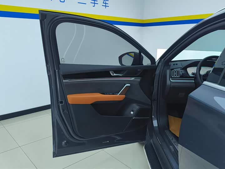 Фото 7 - BYD Tang Hybrid/EV