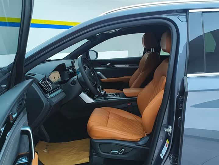 Фото 9 - BYD Tang Hybrid/EV