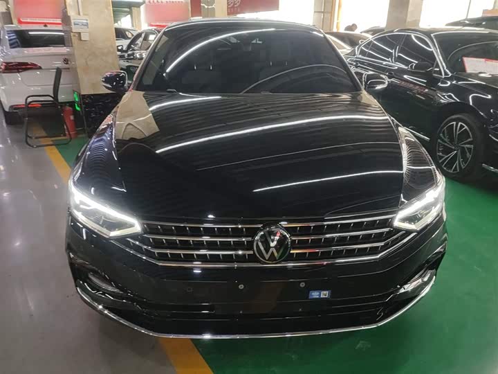 Фото 3 - Volkswagen Magotan