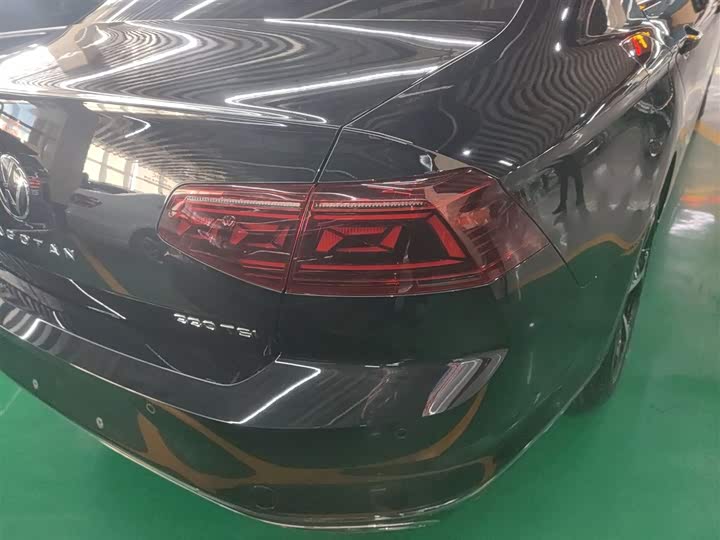 Фото 8 - Volkswagen Magotan