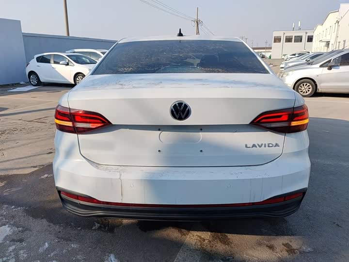 Фото 6 - Volkswagen Lavida