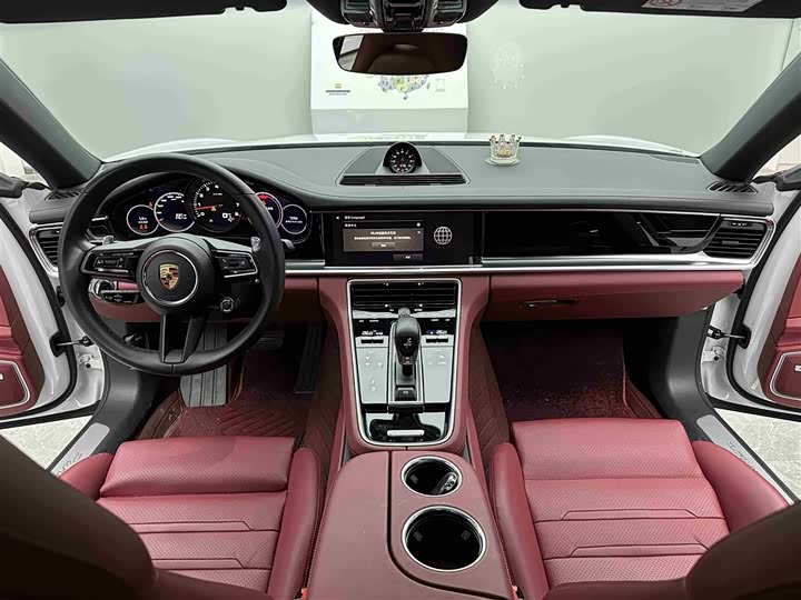 Фото 7 - Porsche Panamera