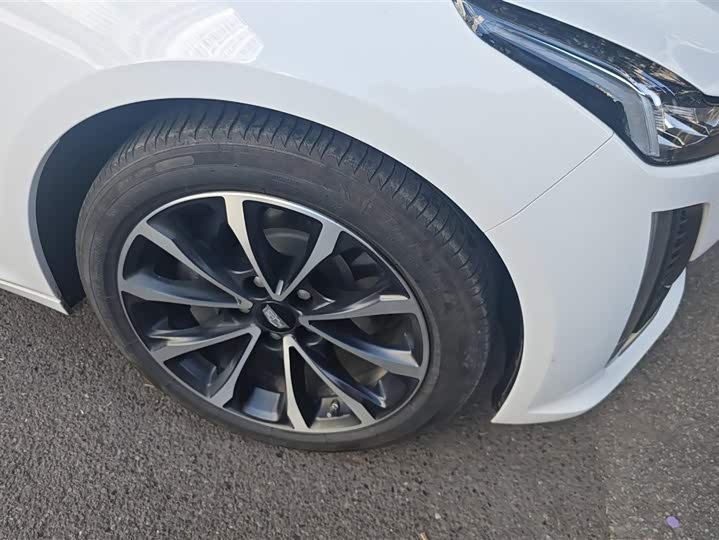 Фото 6 - Cadillac CT5