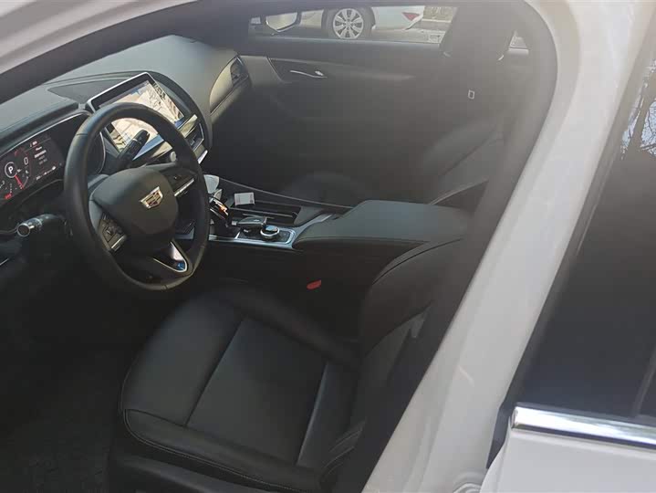 Фото 9 - Cadillac CT5