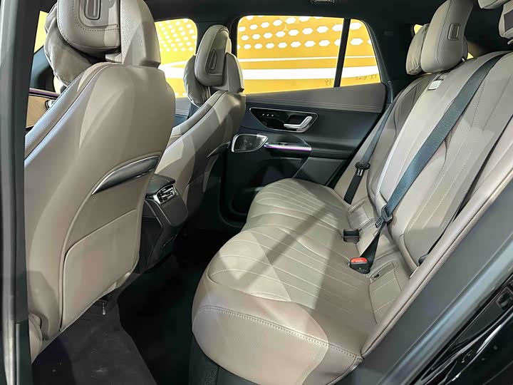 Фото 9 - Mercedes-Benz EQE SUV