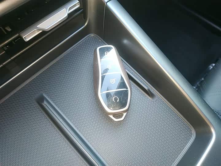 Фото 9 - BYD Qin Plus