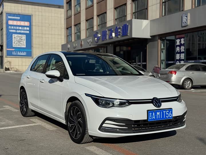 Фото 3 - Volkswagen Golf