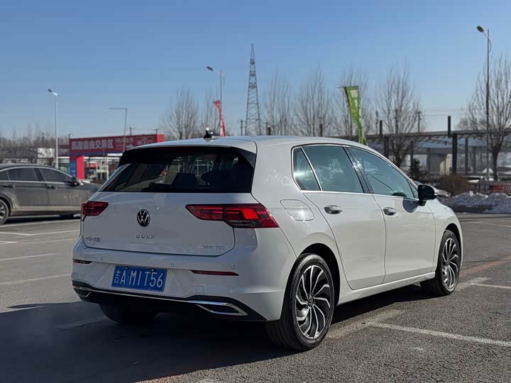 Фото 4 - Volkswagen Golf