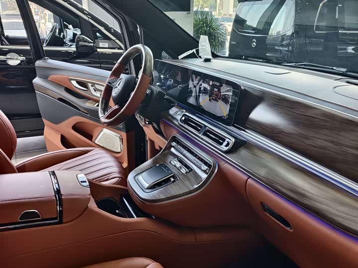 Фото 9 - Mercedes-Benz Vito