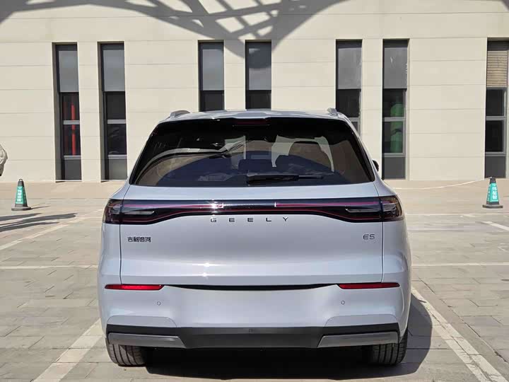 Фото 5 - Geely Galaxy E5