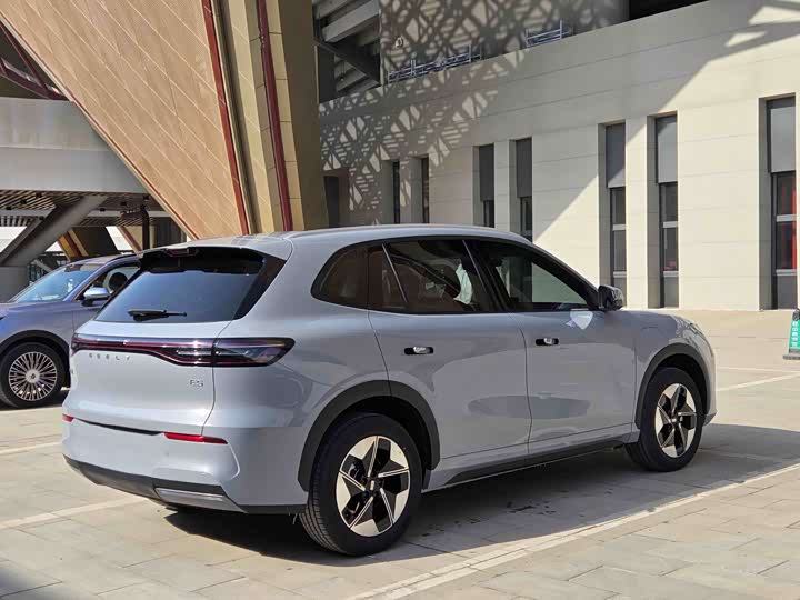 Фото 6 - Geely Galaxy E5