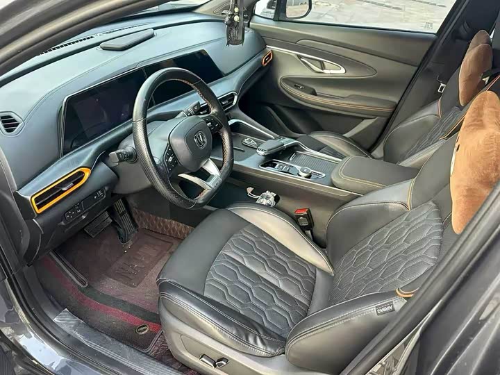 Фото 3 - Changan UNI-T