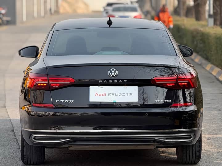 Фото 9 - Volkswagen Passat