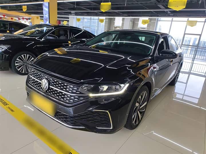 Фото 2 - Volkswagen Passat