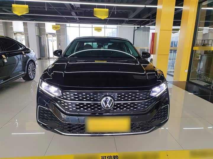 Фото 3 - Volkswagen Passat