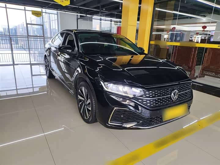 Фото 4 - Volkswagen Passat