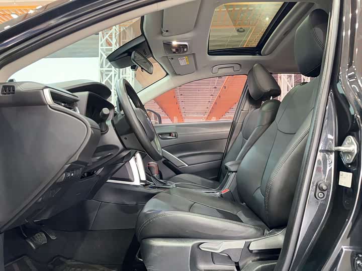 Фото 8 - Toyota Corolla Cross