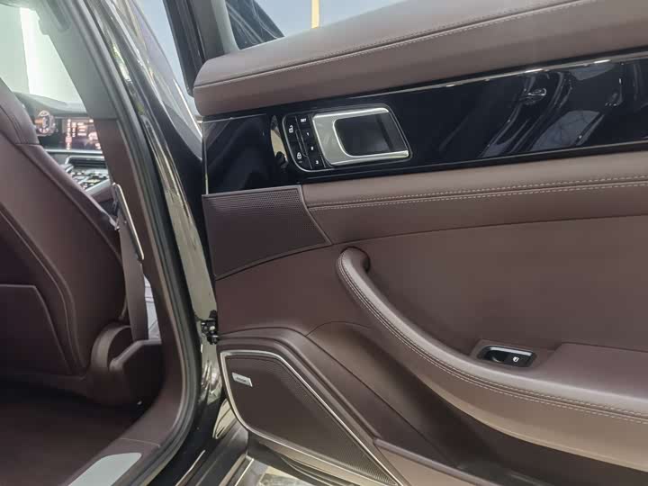 Фото 9 - Porsche Panamera