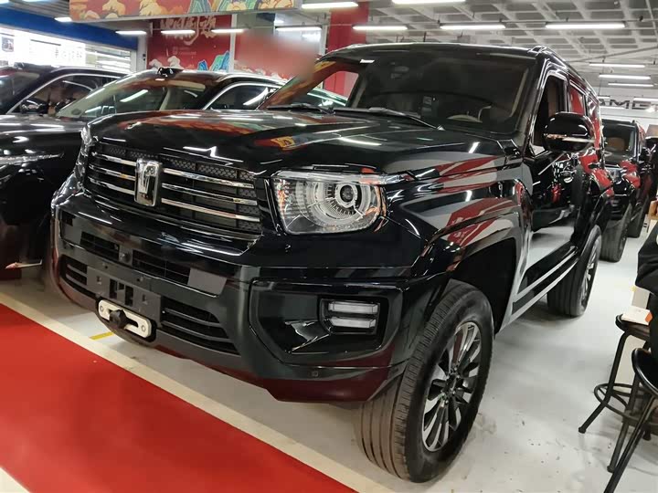 Фото 1 - Tank 700 Hybrid