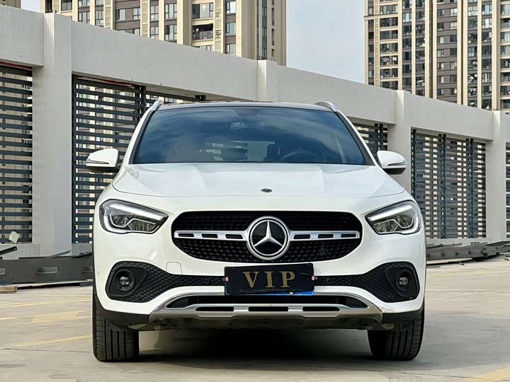 Фото 2 - Mercedes-Benz GLA-Class